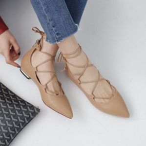 β€οΈ 2/$15 Sz 7 or 7.5 natural Snake lace up flats